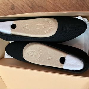 Vivaia Black Round Toe Wedge Heels size 8.5/39.5 EU